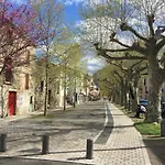 Modern Boulangerie, Large 6 Bedroom Quillan