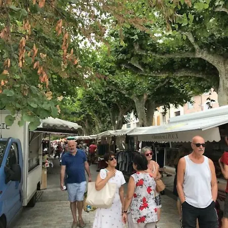 Modern Boulangerie, Large 6 Bedroom Quillan