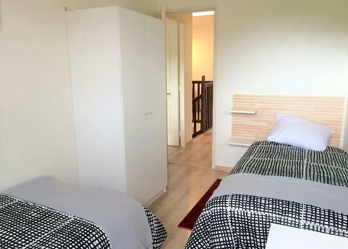 Дом отдыха Modern Boulangerie, Large 6 Bedroom *