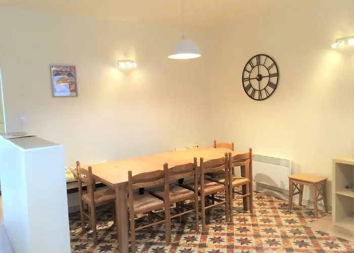 Modern Boulangerie, Large 6 Bedroom Дом отдыха *